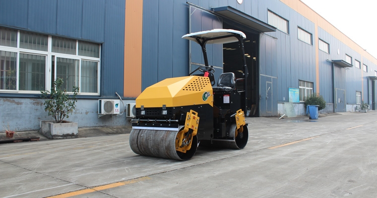 全新3吨小型压路机磨合期要多久？